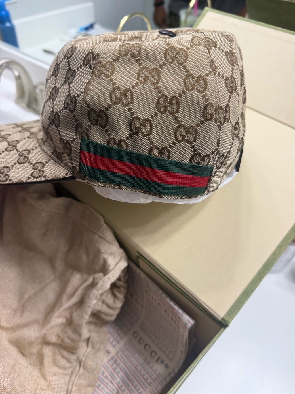 Gucci Beige Gg Monogram Cap With Green And Red Web